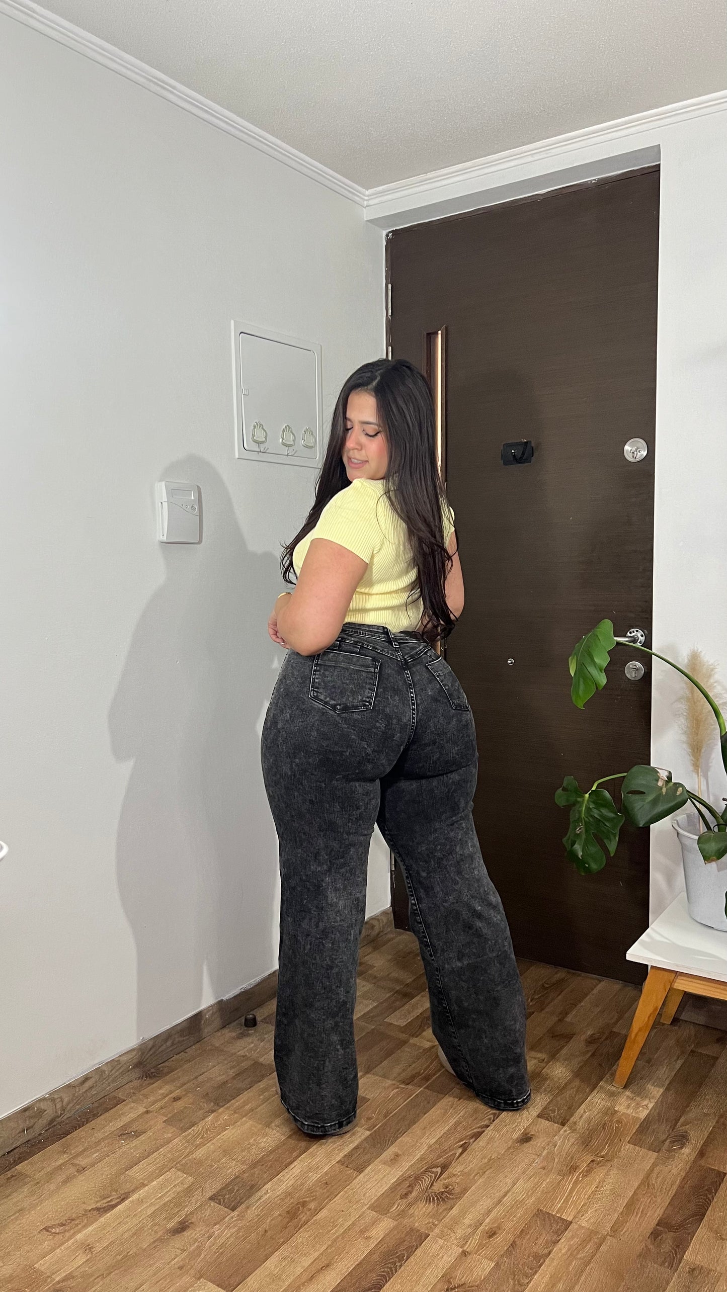 Wide Leg Angola